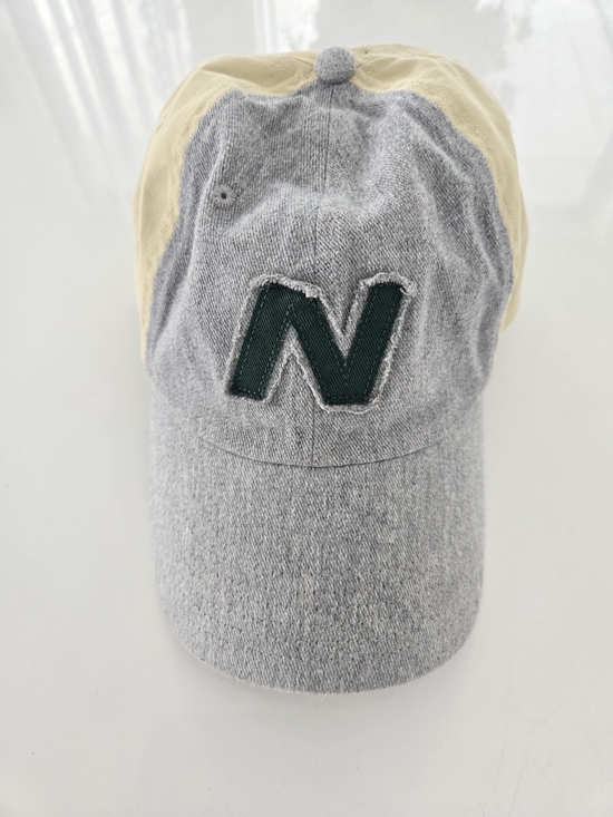 New Balance Accessories - New Balance Unisex Two-Tone Gray & Cream Baseball Cap with Green 'N' Patch